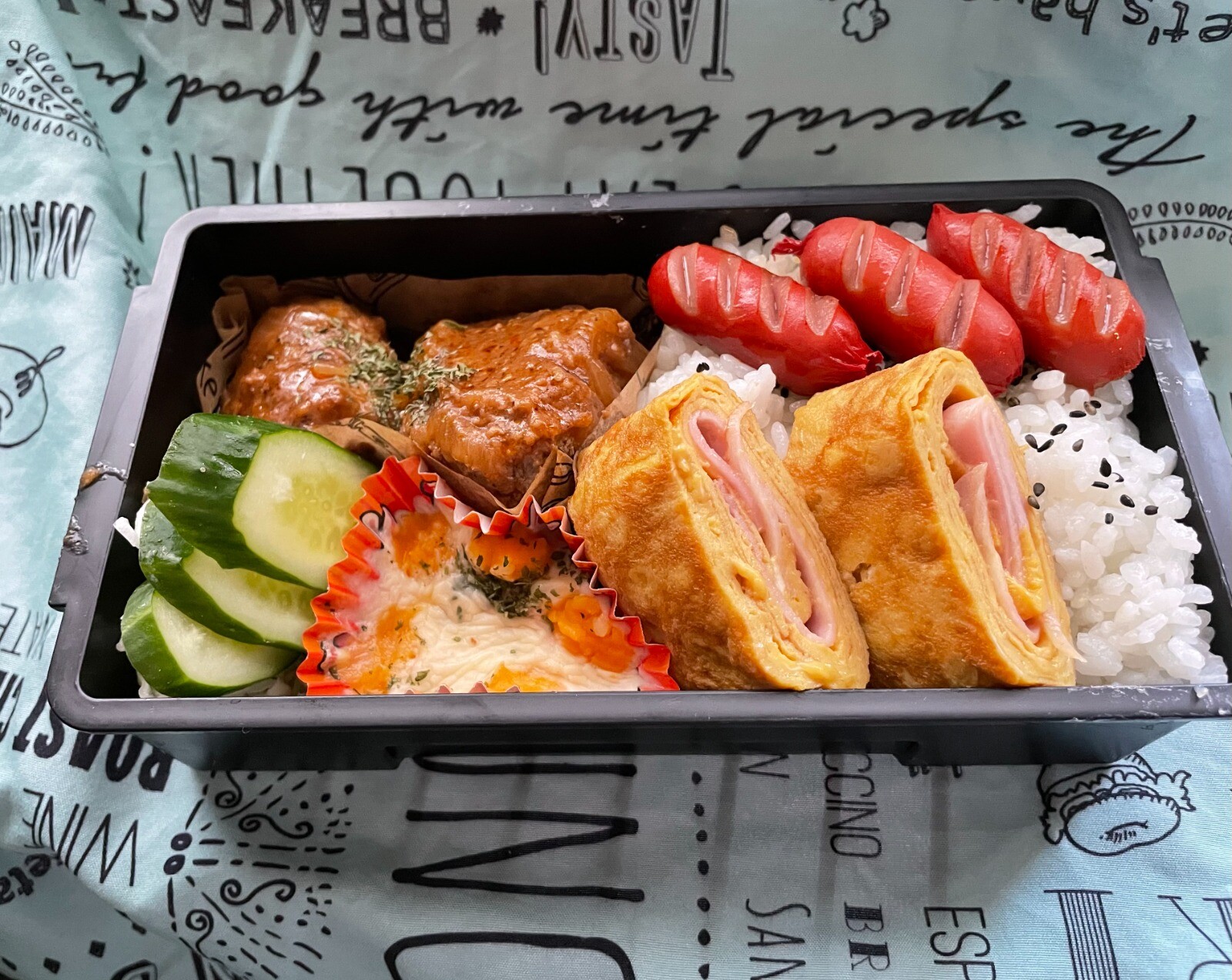 高1サッカー男子のモリモリ弁当