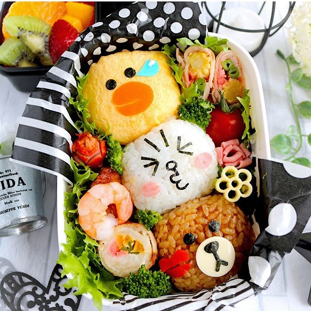 LINEキャラの四角いおにぎり弁当