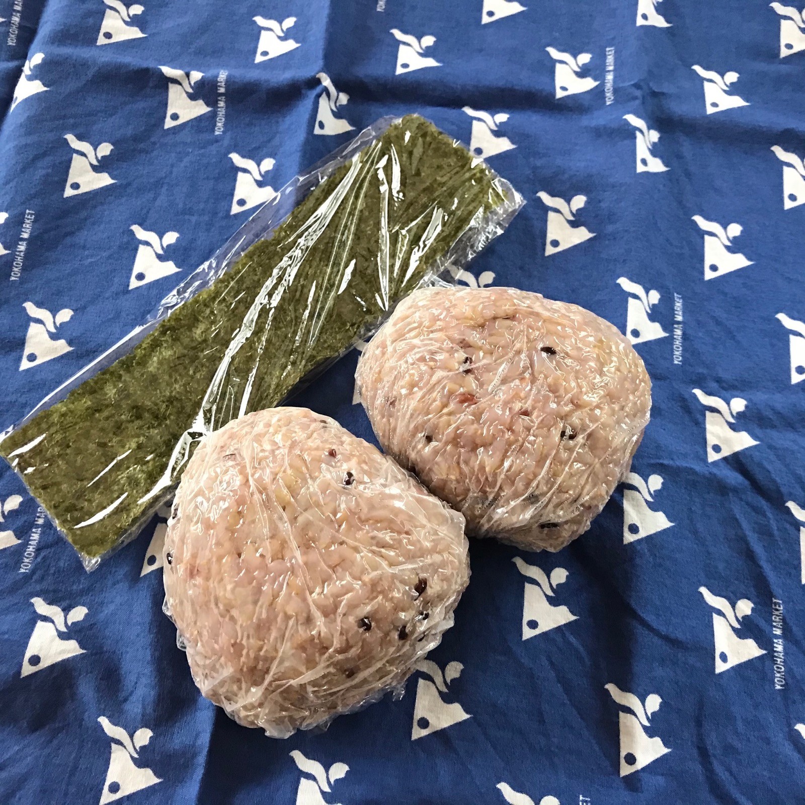 夫のおにぎり弁当