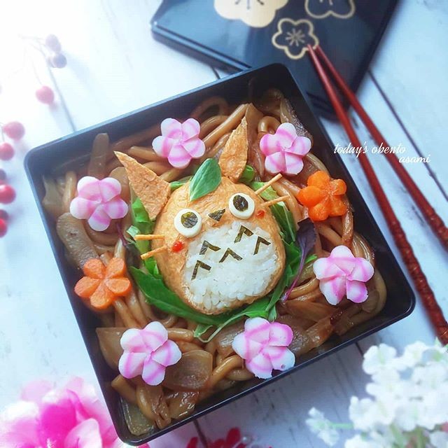 トトロのお稲荷さん弁当🍀