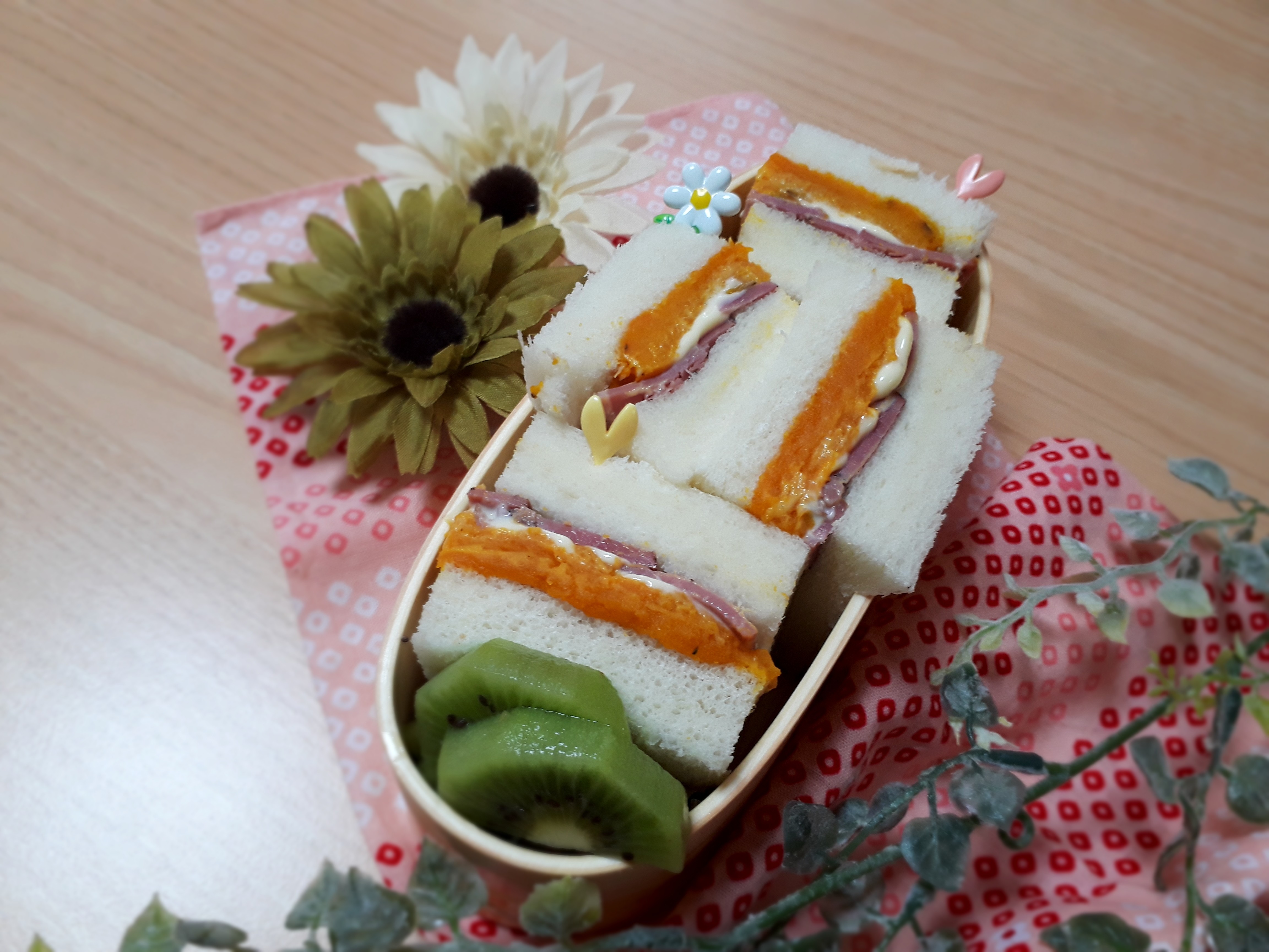 長女ちゃんのかぼちゃハムサンド弁当⭐