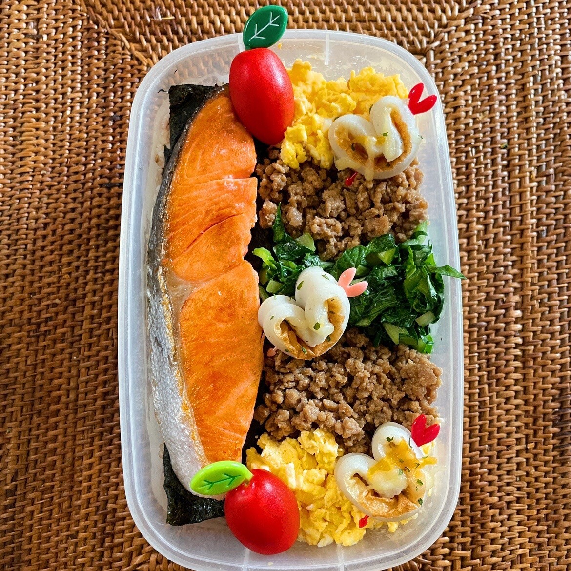 シャケと3色弁当