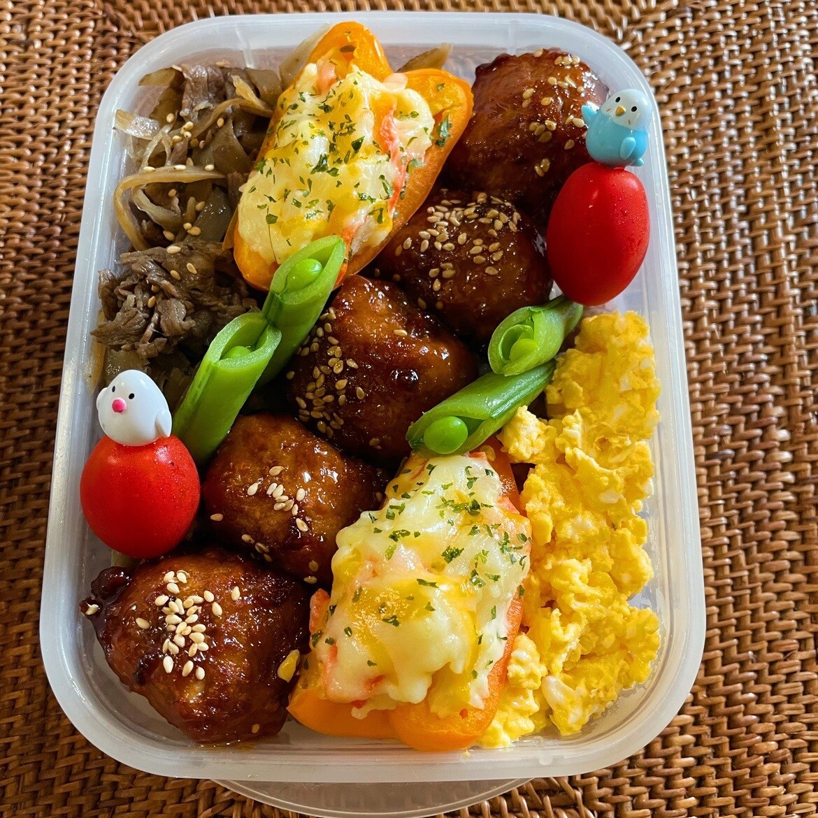肉団子とピーマンボート弁当