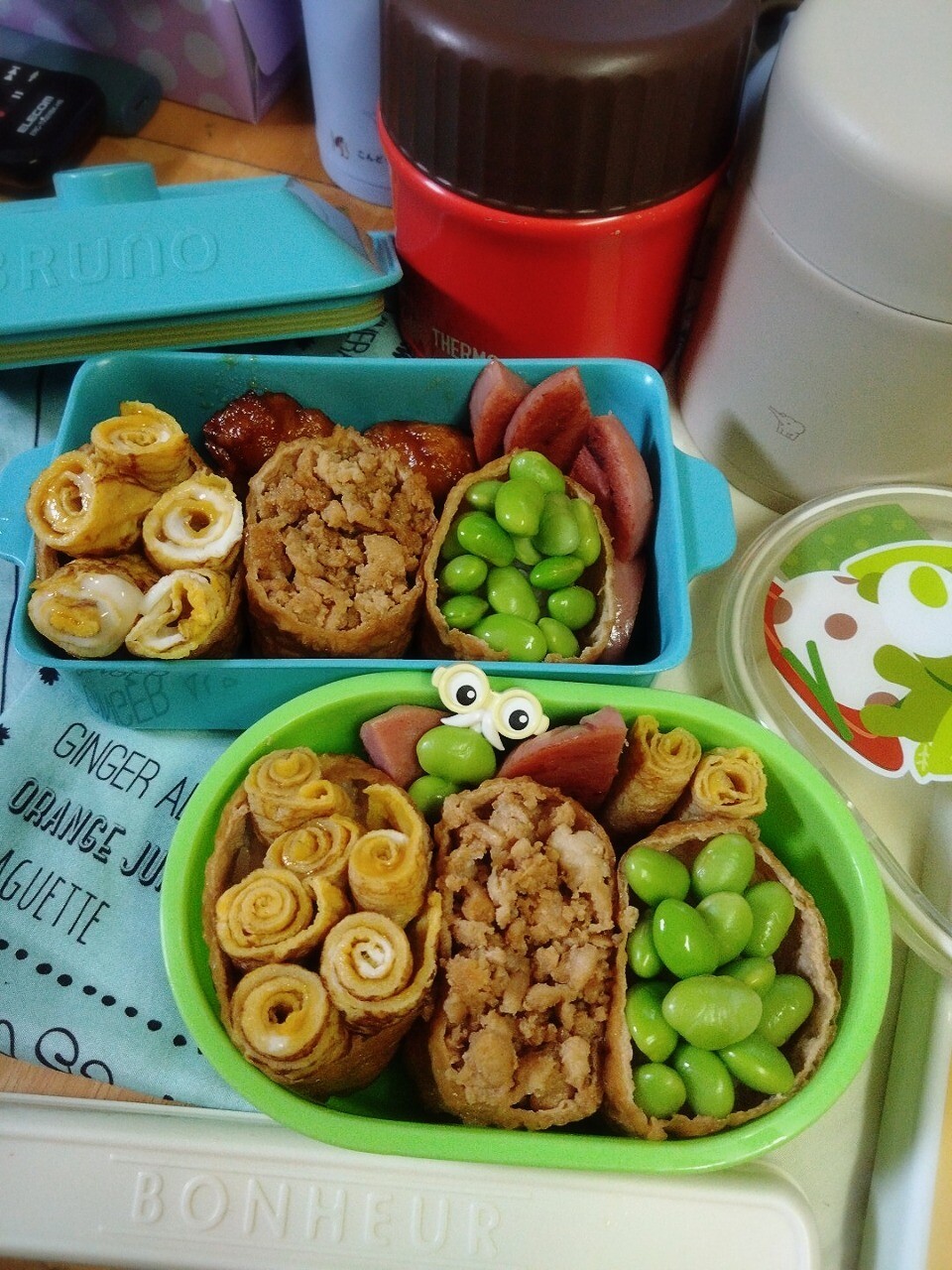 三色稲荷弁当
