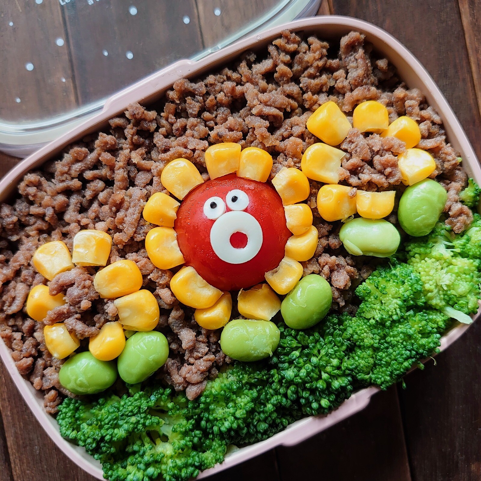 漢の…次女用🍱こぼさず食えるか？そぼろ丼弁当